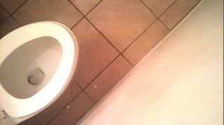 bathroom_girl_poti_pussi_pic