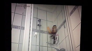 my mom bathing hiddin cam fucking