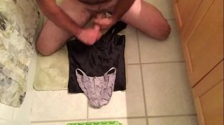jerking_off_on_used_panties_videos