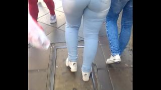 big_ass_in_jeans_rubbing_boner