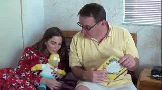 dirty daddy readig daughter bedtime story porno