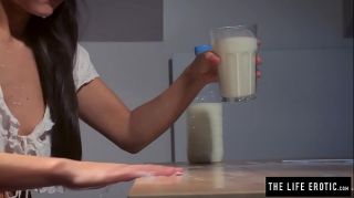 teen_milky_boobs_flowing_pic