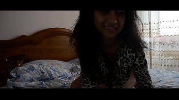 kashmire teen girls fucking ass her cousion alone at home free ed videos