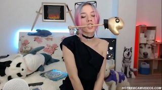 amateur teen girls very flexible masturbating on webcam