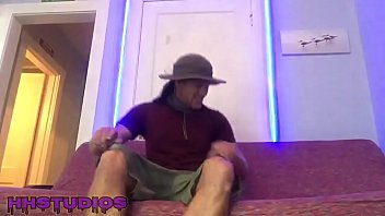 jerk off with aronymous moms cams