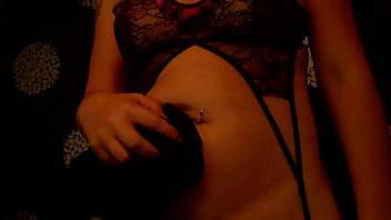 wife shows her clit hotntubes exiporn