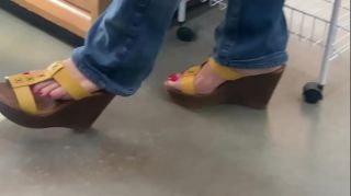 sexy feet milf