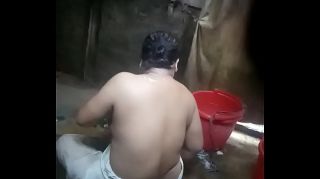 kadakkak aunty bathing videos