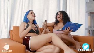 anybunny_com_lesbians_on_couch