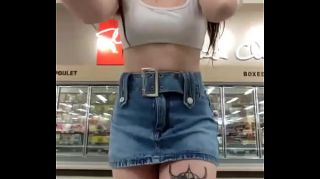 girls flashing tits n pussy in public malls