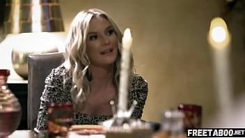 son atck to mom in kichtin xxx movie